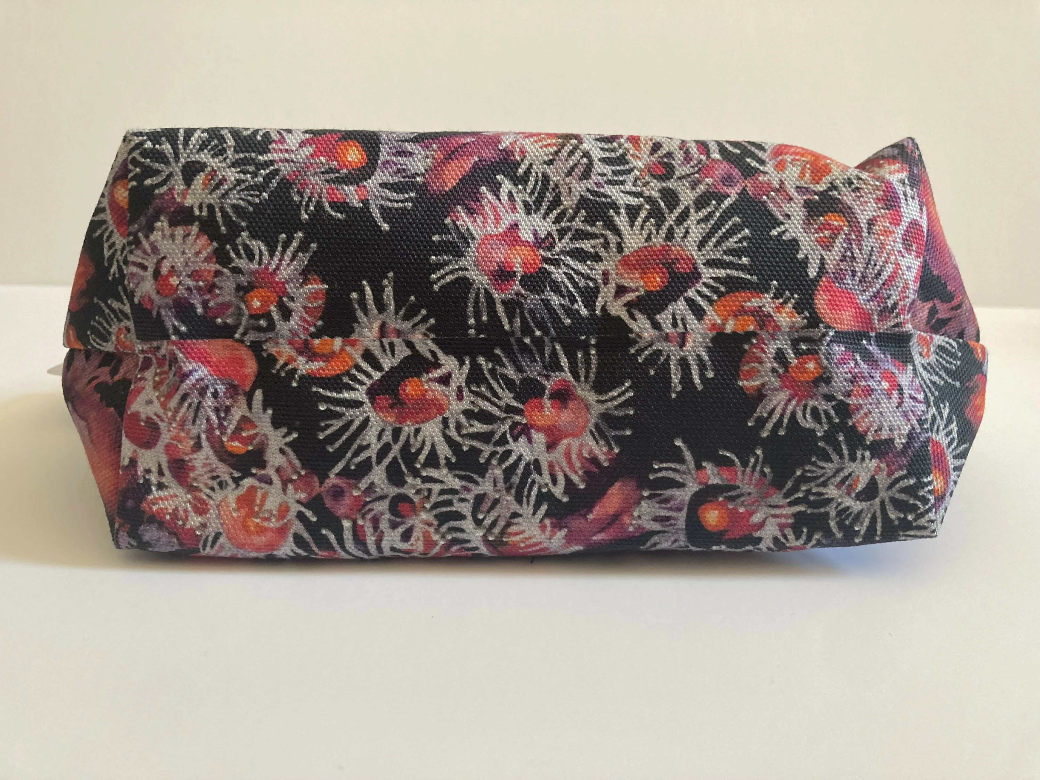 Jewel Anemones - Make-up/Wash bag - Image 6