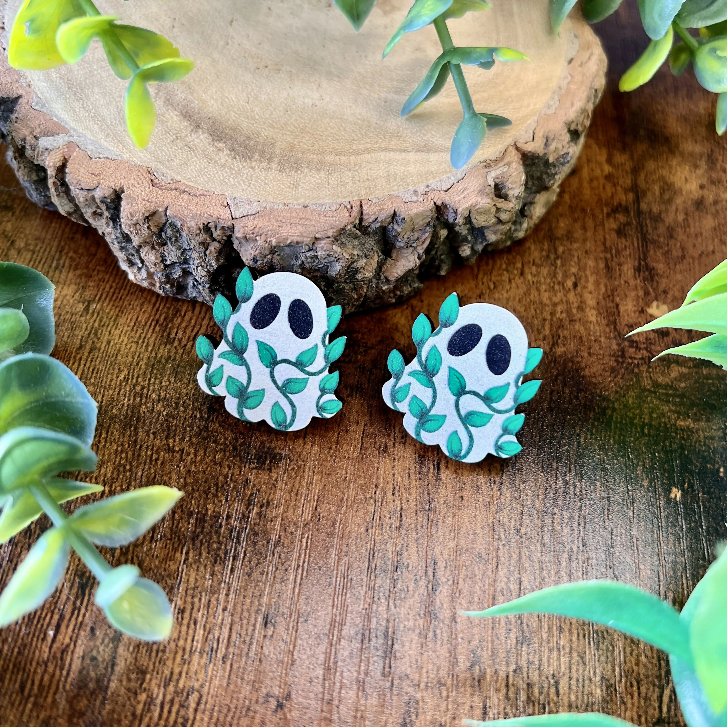 Leafy Ghost Wooden Pin - Image 3