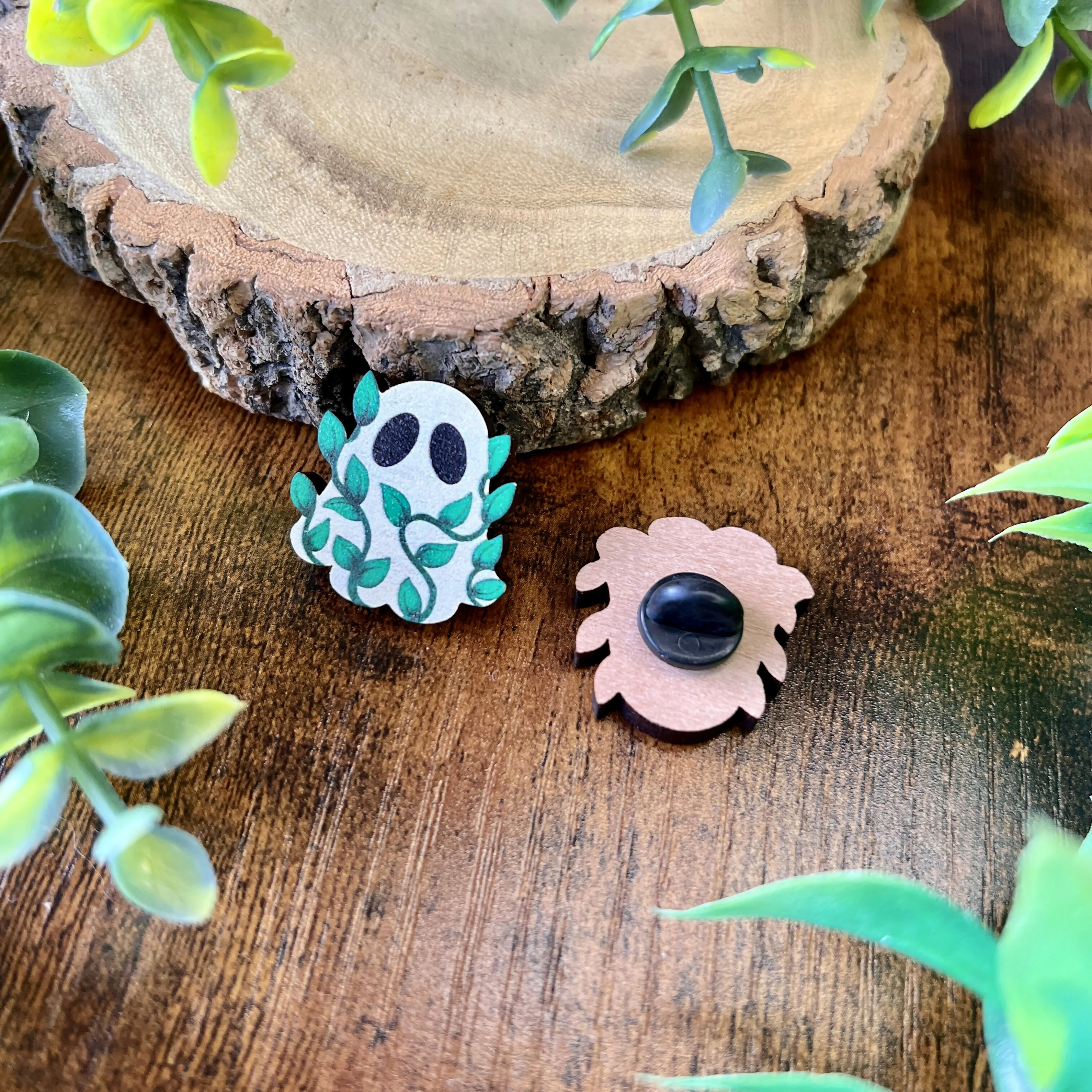 Leafy Ghost Wooden Pin - Image 4