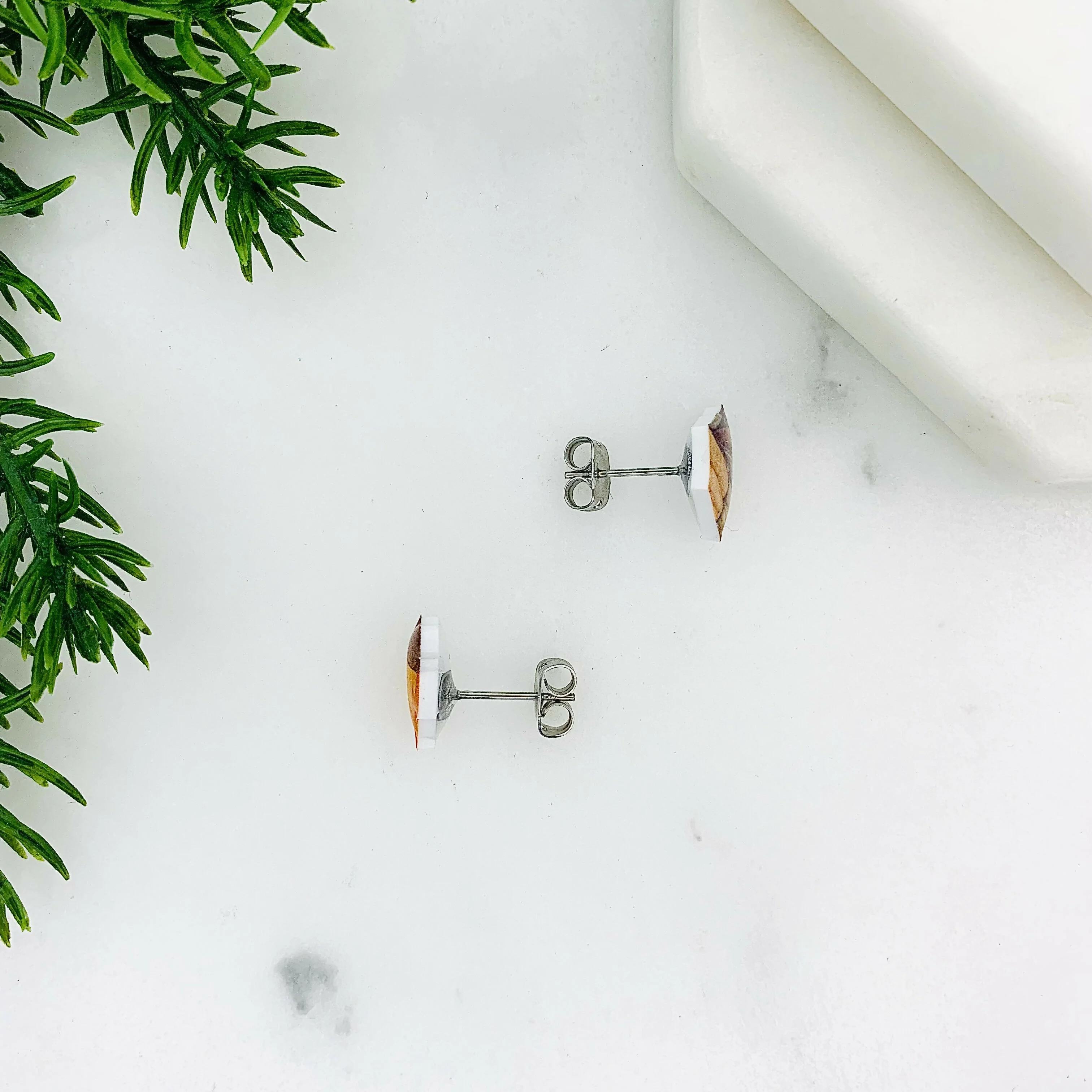 Mismatched Tent & Camp Fire - Image 5