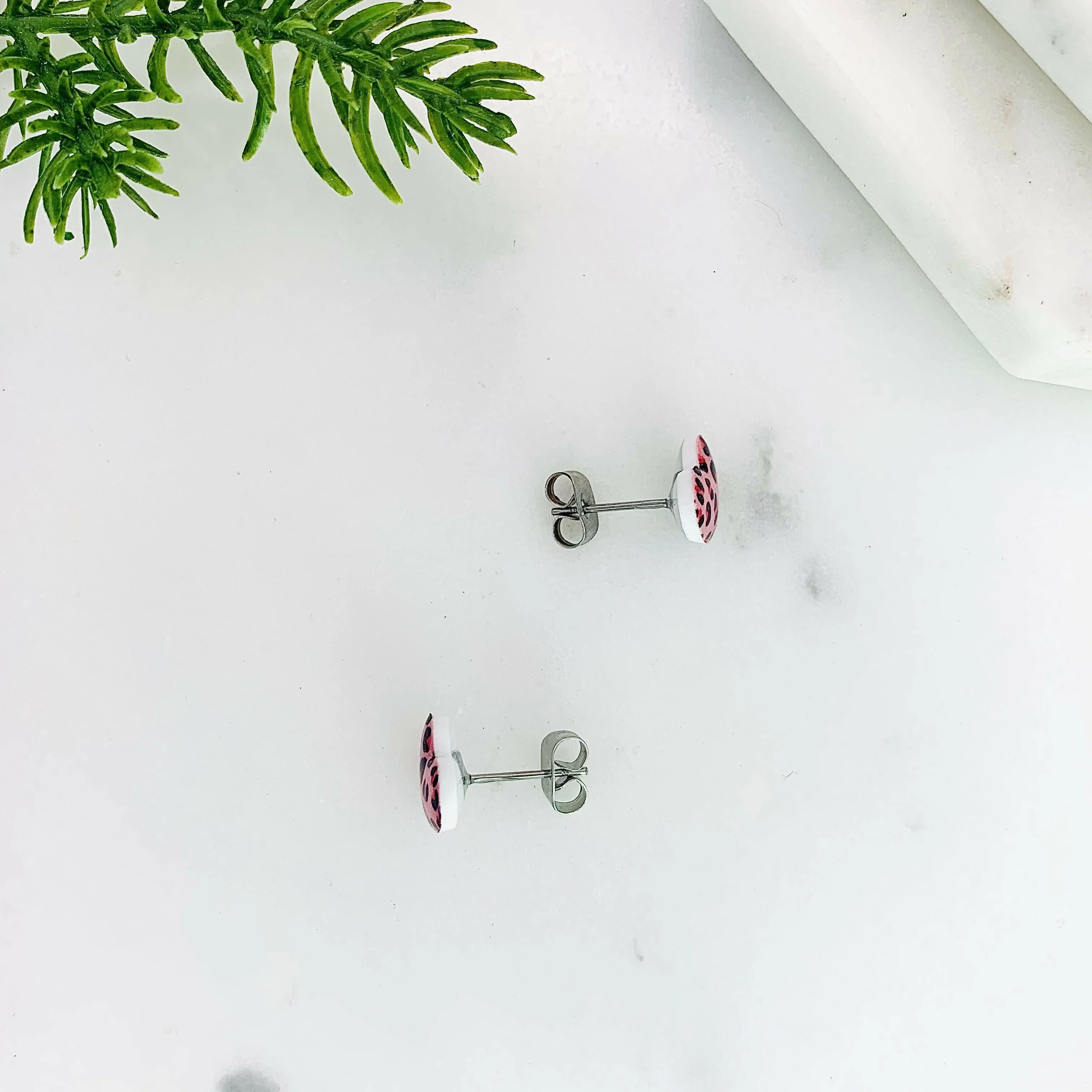 Pink leopard Print Heart Studs - Image 4