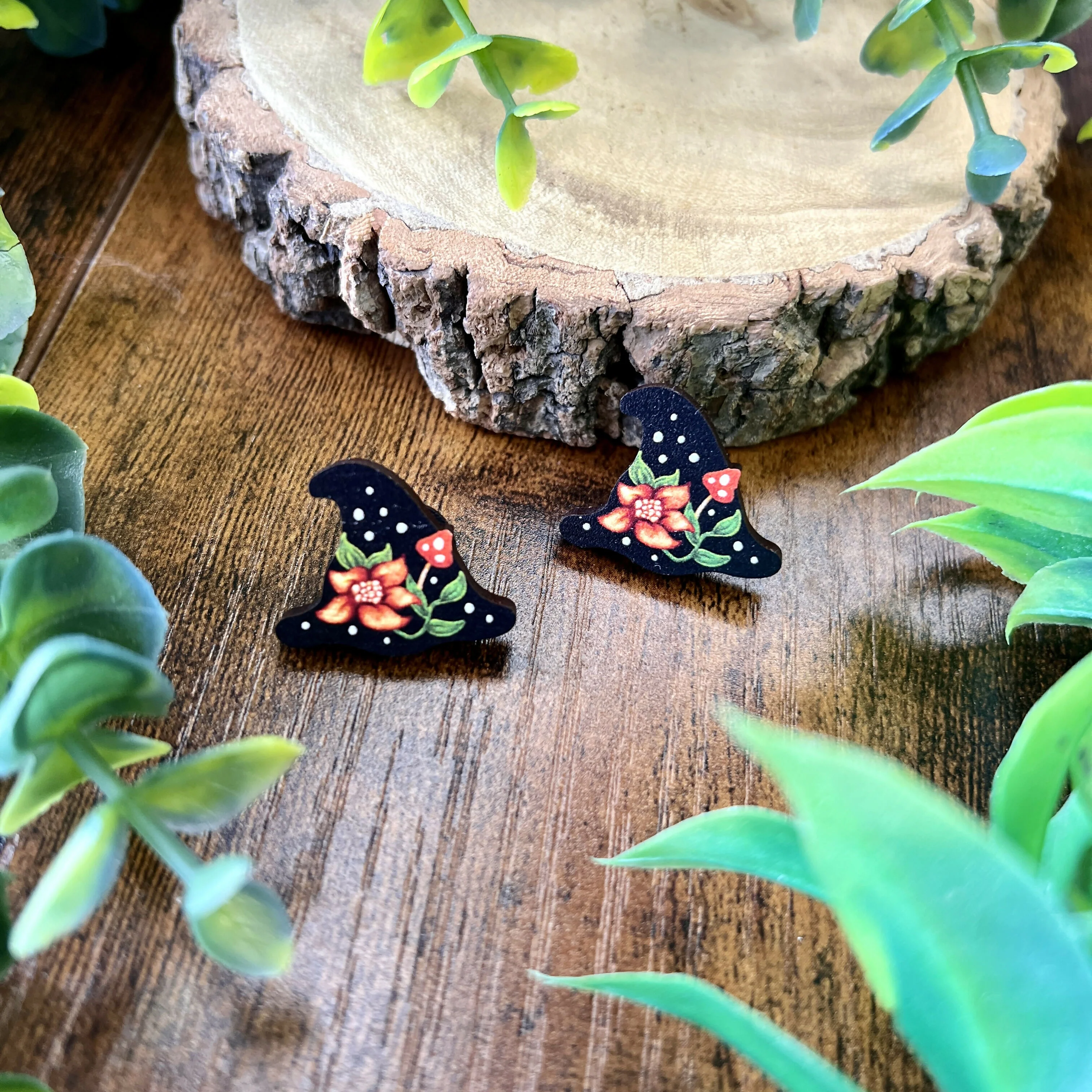 Witch Hat Wooden Pin - Image 4